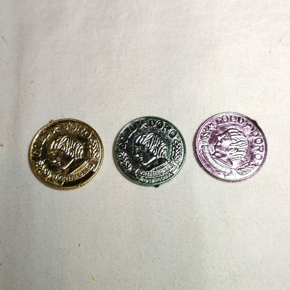 Plastic Coins, Gold Green Pink Party Decorations Favors Qty 127 coins - Picture 2 of 5